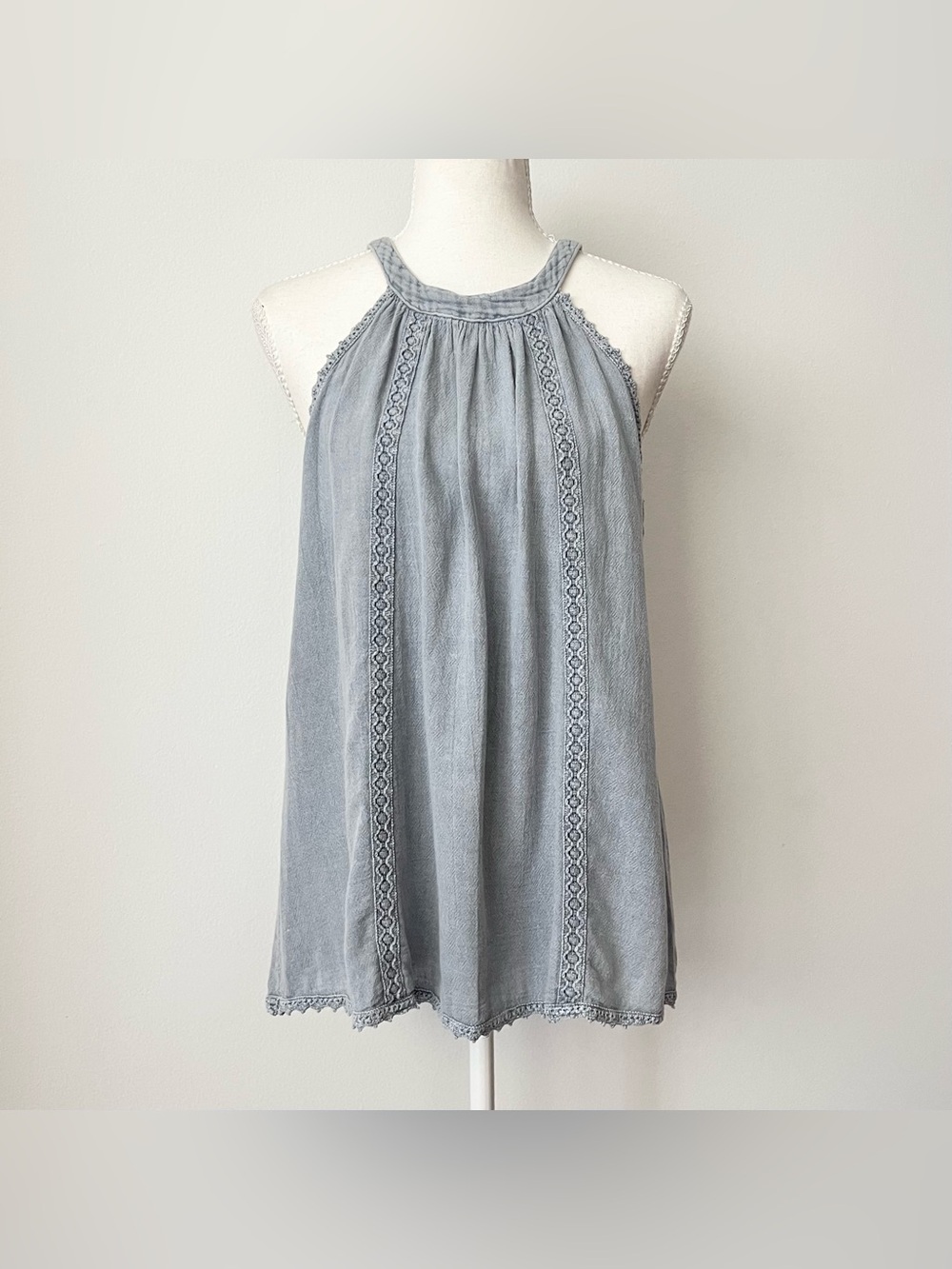NWT Blanco Women's Sleeveless Top Gray Lightweight Cotton Crochet Size M Boho